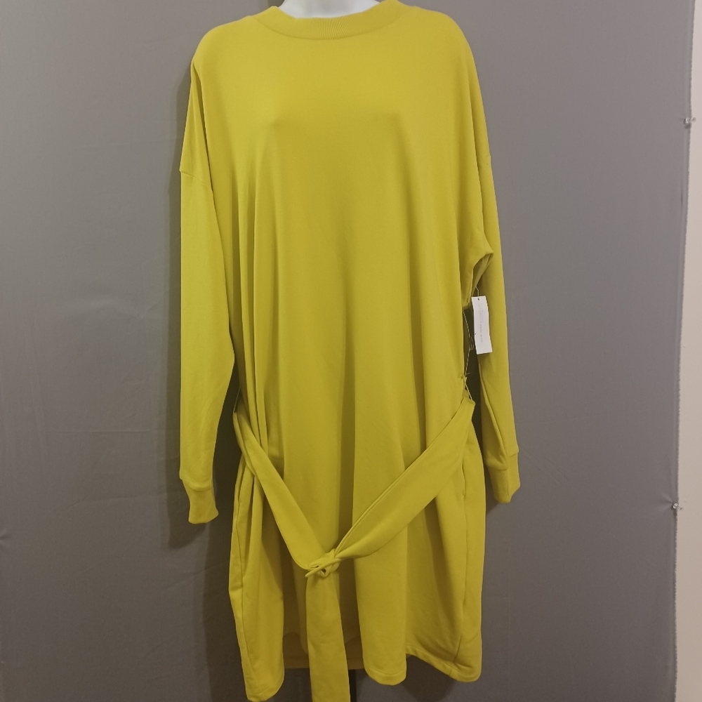 NYC knit dress green Soho street